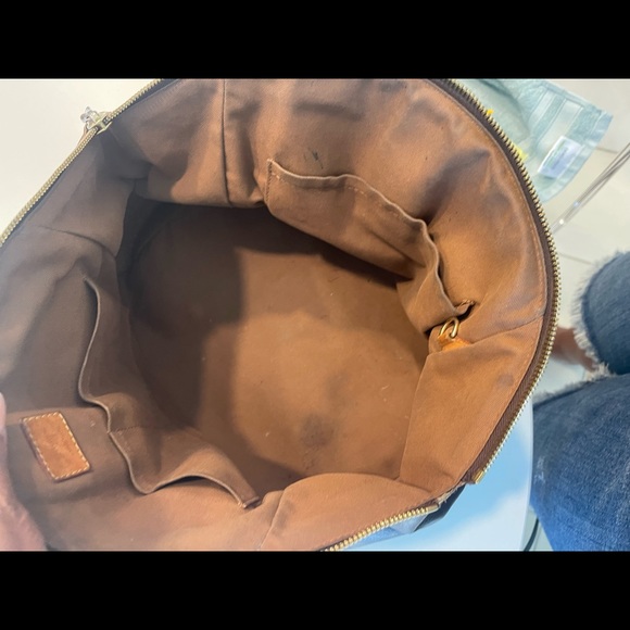 100% AUTHENTIC LOUIS VUITTON GM - Picture 8 of 13